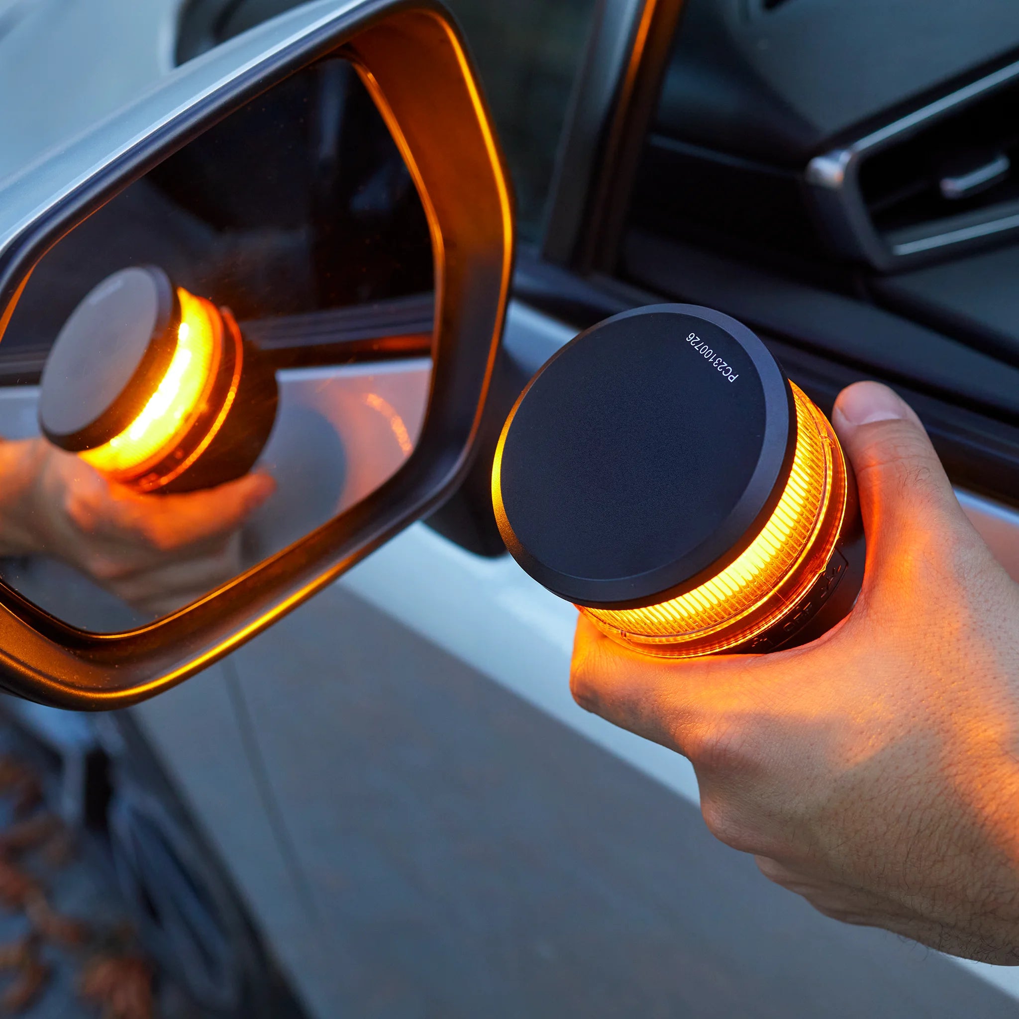 Baliza KSIX V16 Conectada a DGT con Orange ( con FUNDA )