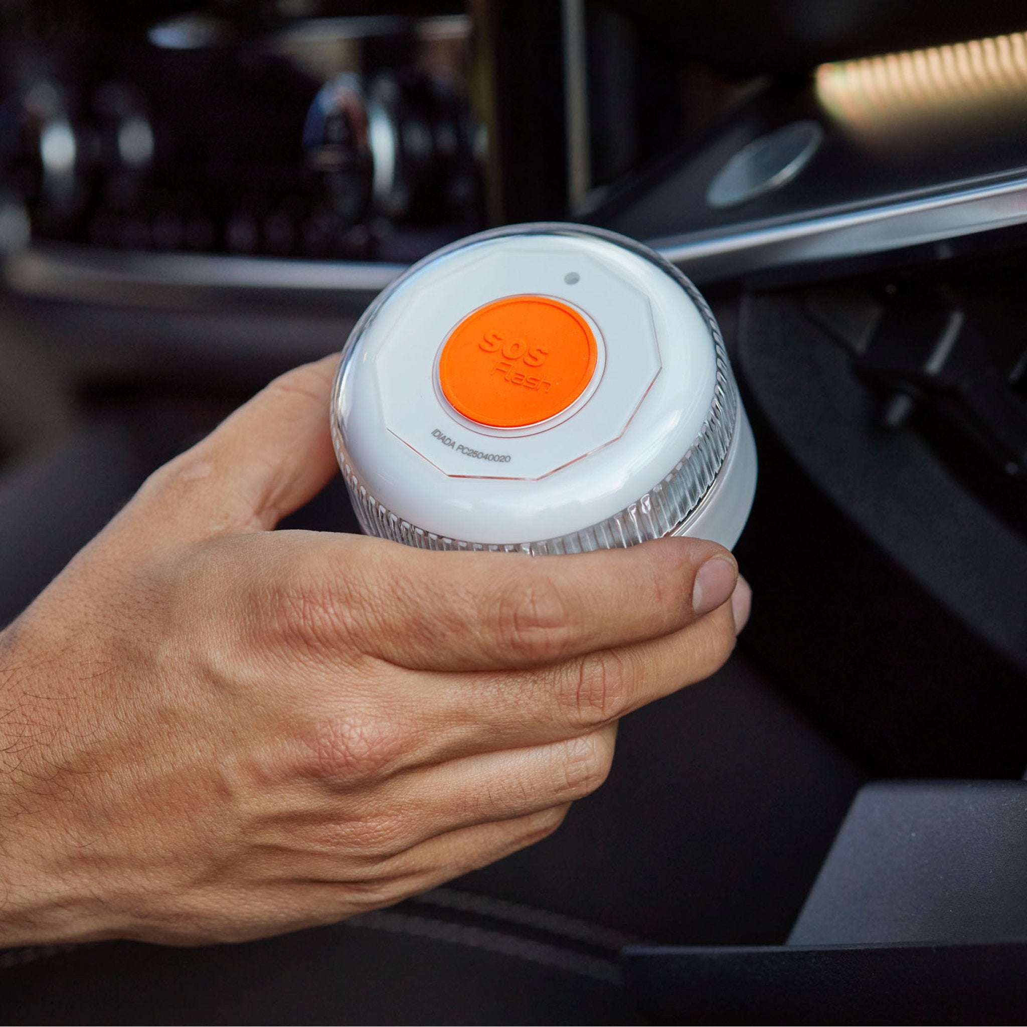 Baliza SOS FLASH EVO V16 IoT Conectada y Certificada DGT