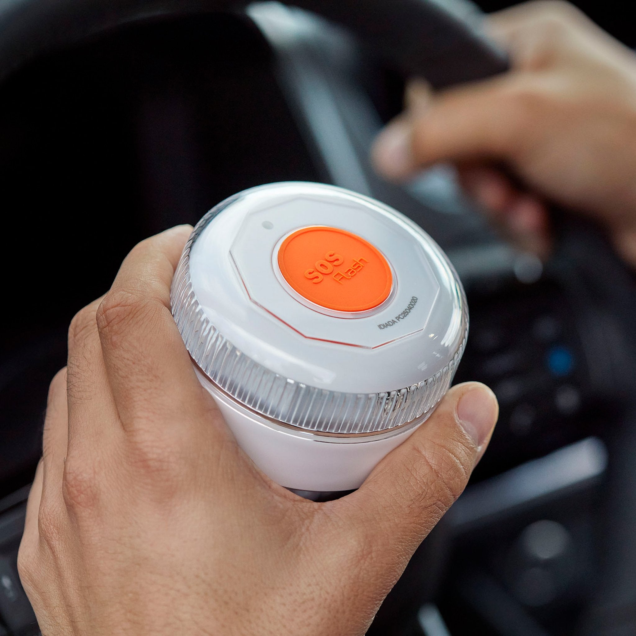 Baliza SOS FLASH EVO V16 IoT Conectada y Certificada DGT