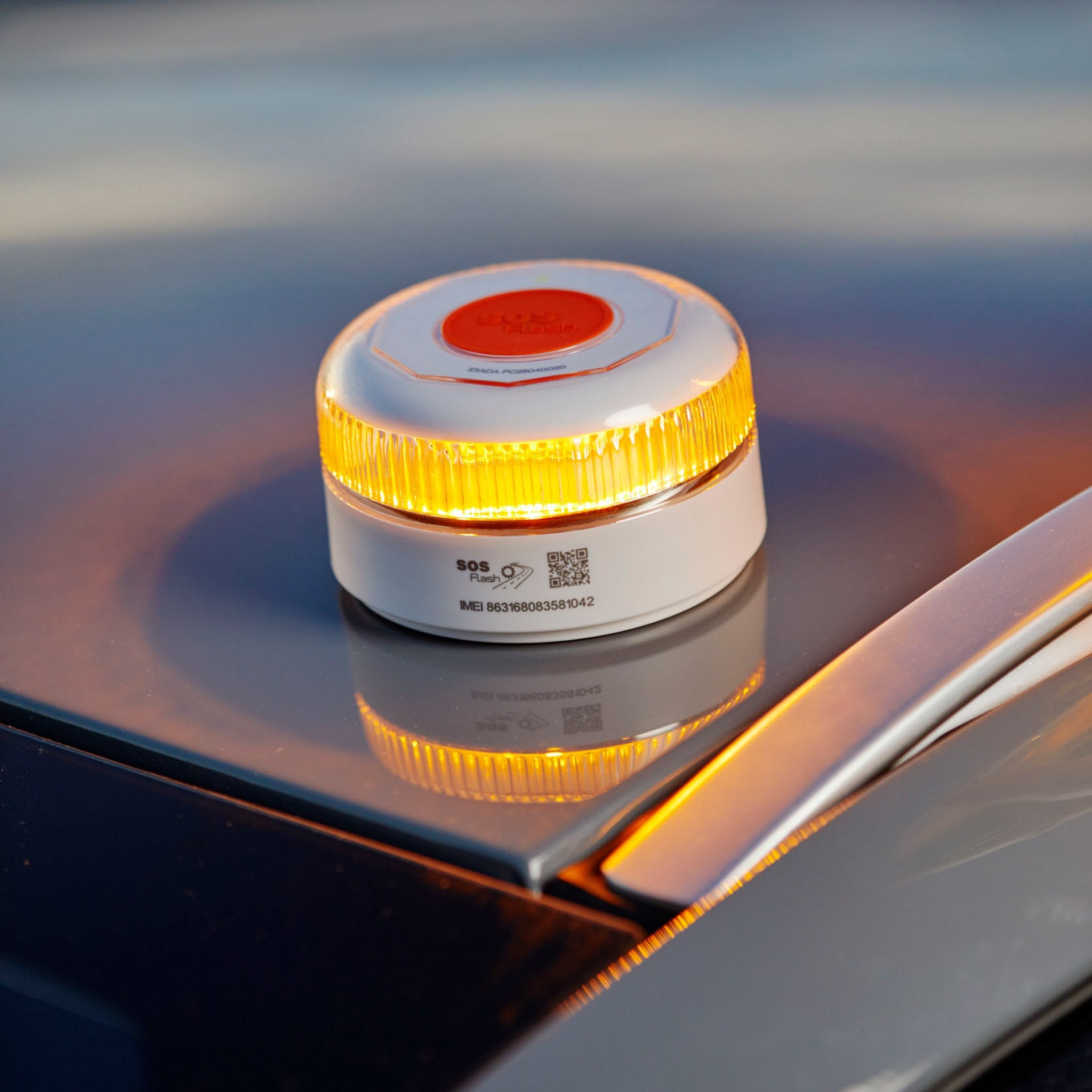 Baliza SOS FLASH EVO V16 IoT Conectada y Certificada DGT