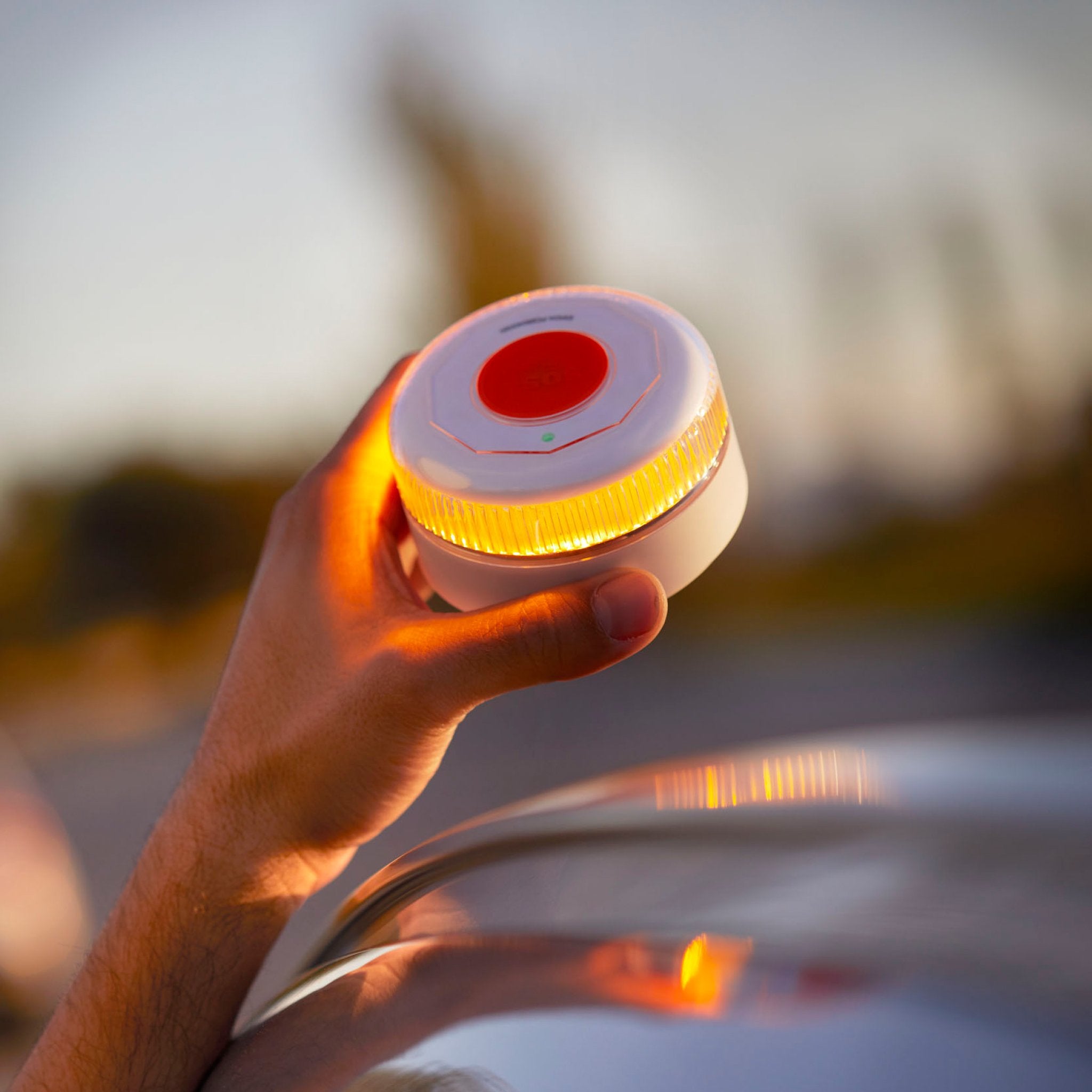 Baliza SOS FLASH EVO V16 IoT Conectada y Certificada DGT