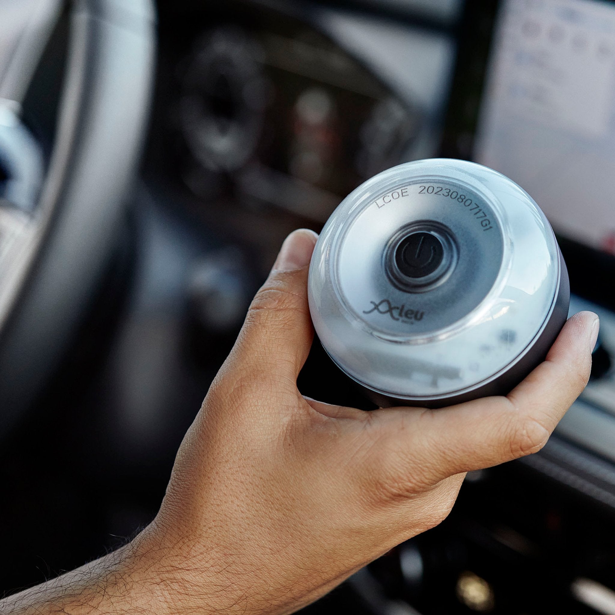 Baliza ALEU V16 Conectada, Certificada DGT y Solidaria con STOP Accidentes