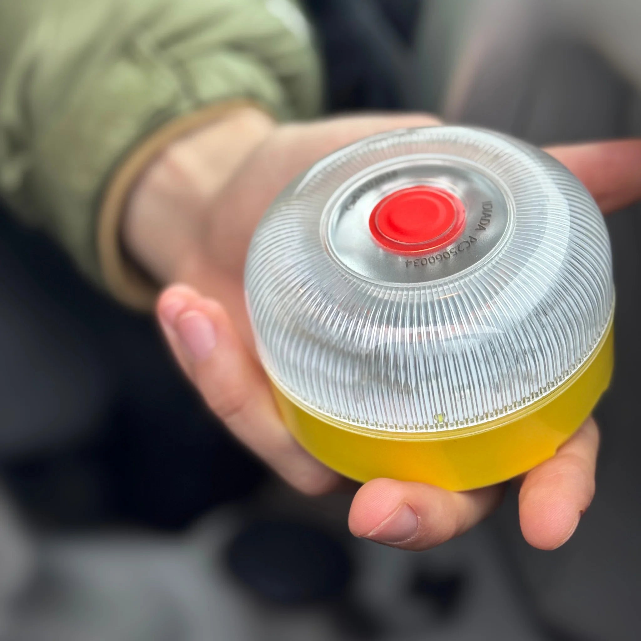 Baliza V16 Isse Safety Light Homologada y Conectada por DGT